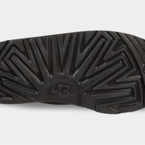 Ugg Neumel II Boot in black big kids size 4 - Picture 6 of 6